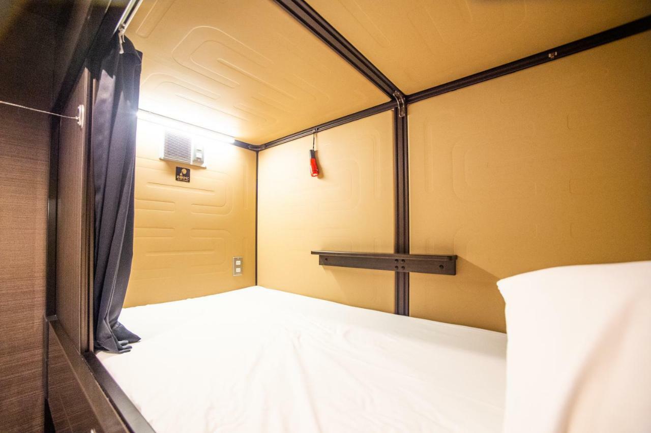 Capsule Hotel Хакодате Екстериор снимка